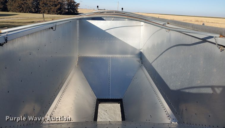 image for item HW9646 2004 Timpte Super Hopper double hopper bottom grain trailer