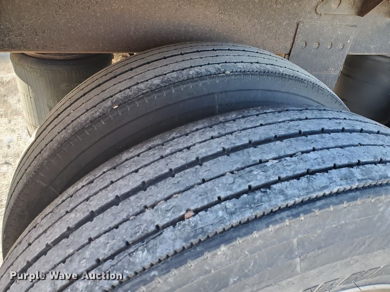 image for item HW9646 2004 Timpte Super Hopper double hopper bottom grain trailer