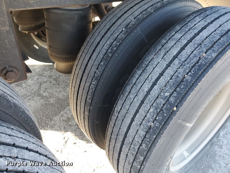 image for item HW9646 2004 Timpte Super Hopper double hopper bottom grain trailer