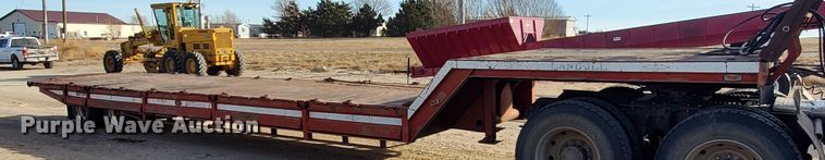 image for item HW9668 1979 Landoll Hauloll  drop deck equipment trailer