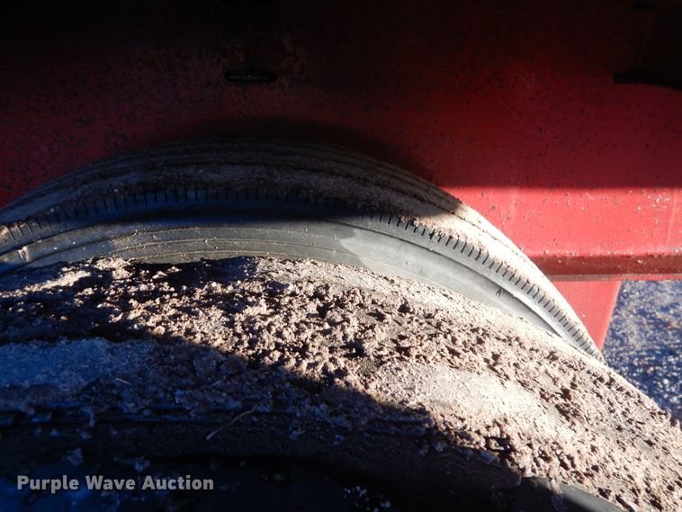 image for item HW9800 2001 Viking VDRR53100 drop deck equipment trailer