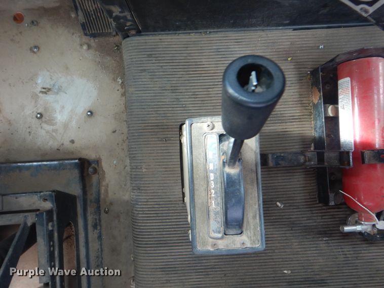 image for item HW9804 1992 Freightliner FLD120  semi truck