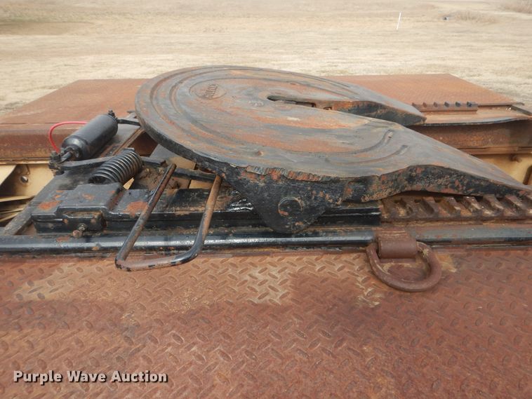 image for item HW9804 1992 Freightliner FLD120  semi truck