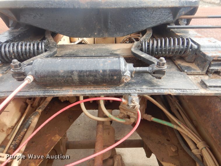 image for item HW9804 1992 Freightliner FLD120  semi truck