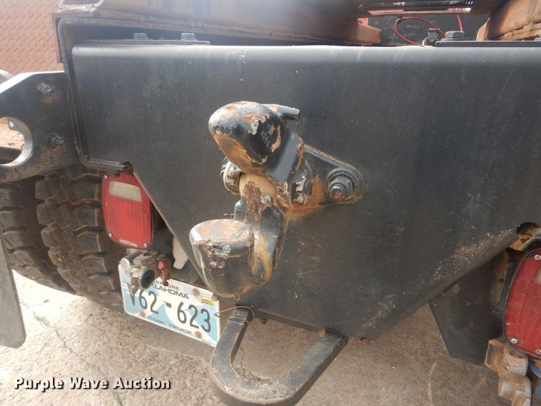 image for item HW9804 1992 Freightliner FLD120  semi truck