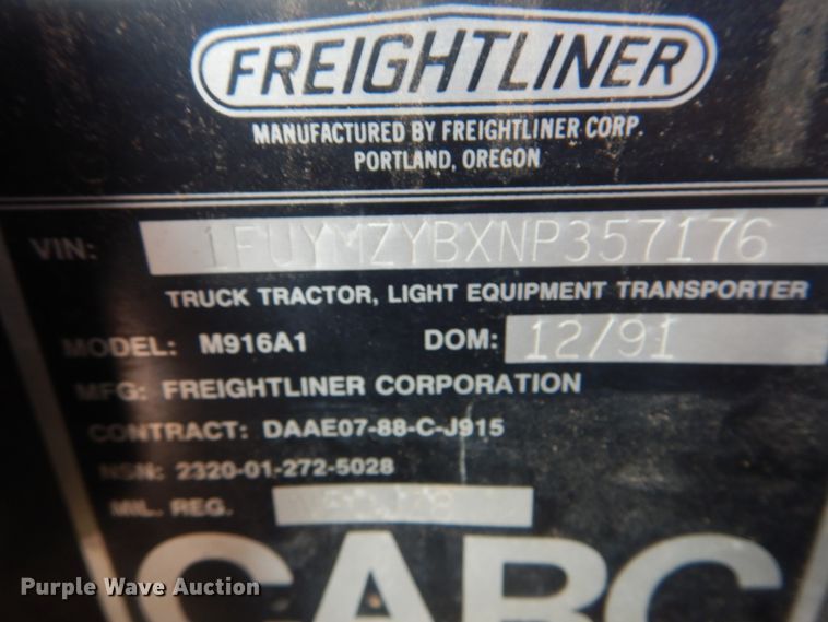 image for item HW9804 1992 Freightliner FLD120  semi truck