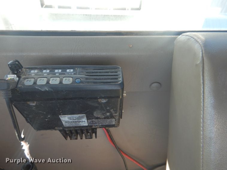 image for item HX9081 2004 International 9400i  semi truck