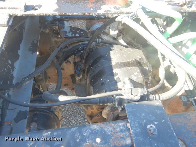 image for item HX9081 2004 International 9400i  semi truck