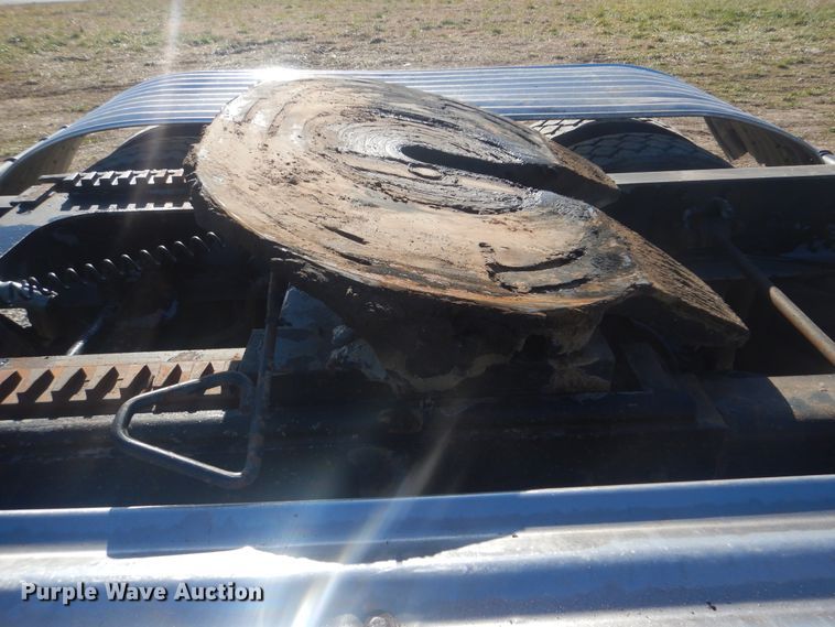 image for item HX9081 2004 International 9400i  semi truck