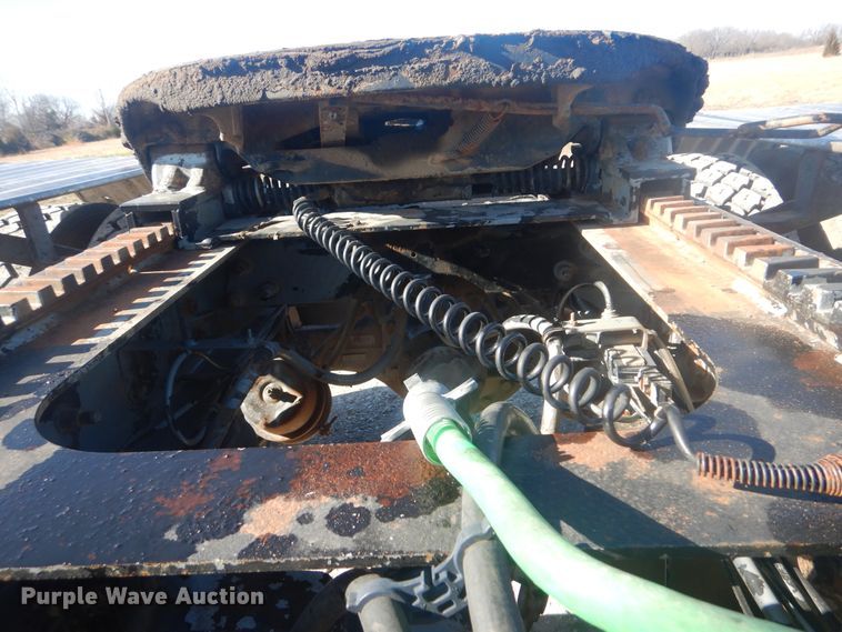 image for item HX9081 2004 International 9400i  semi truck