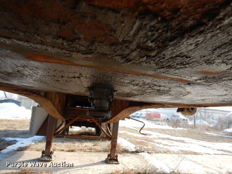 image for item HX9536 2008 Lufkin  flatbed trailer