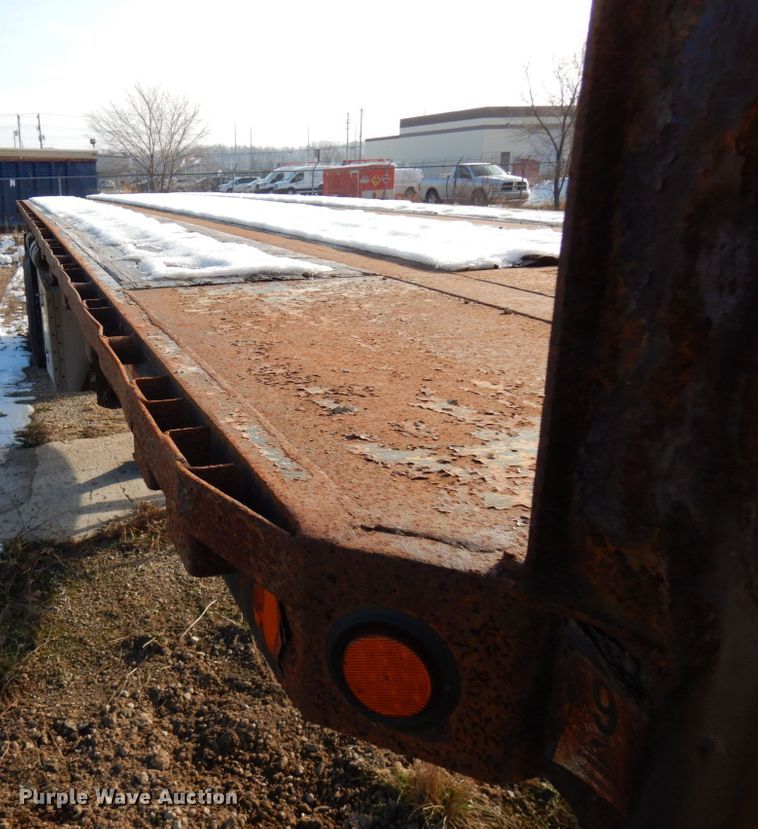 image for item HX9536 2008 Lufkin  flatbed trailer