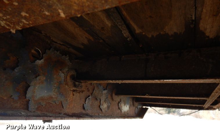 image for item HX9536 2008 Lufkin  flatbed trailer