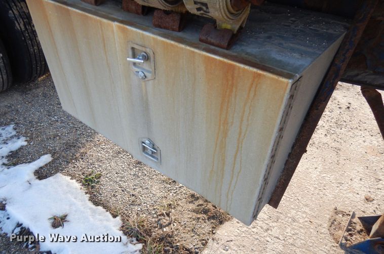 image for item HX9536 2008 Lufkin  flatbed trailer