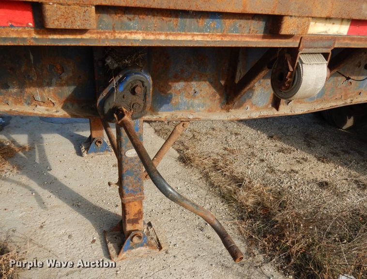 image for item HX9536 2008 Lufkin  flatbed trailer