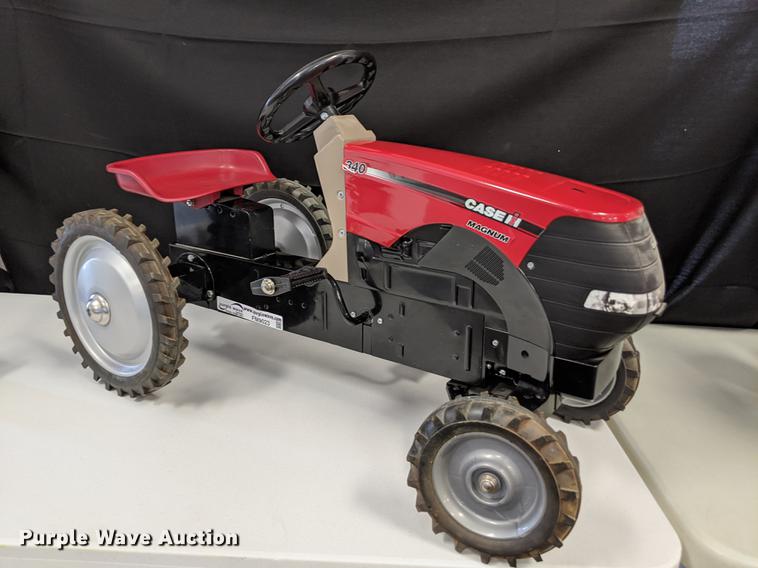 image for item FM9023 Case IH 340 pedal tractor