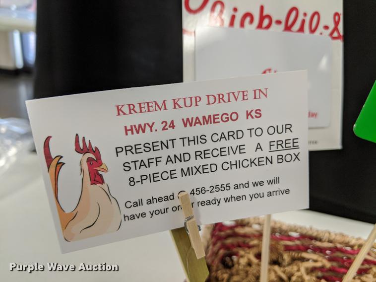 image for item FM9044 Dining Out Tree