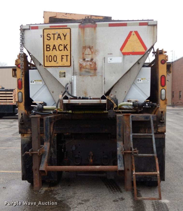 image for item DF6335 2006 International 7400  dump truck