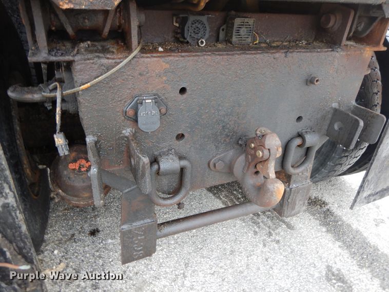 image for item DF6335 2006 International 7400  dump truck