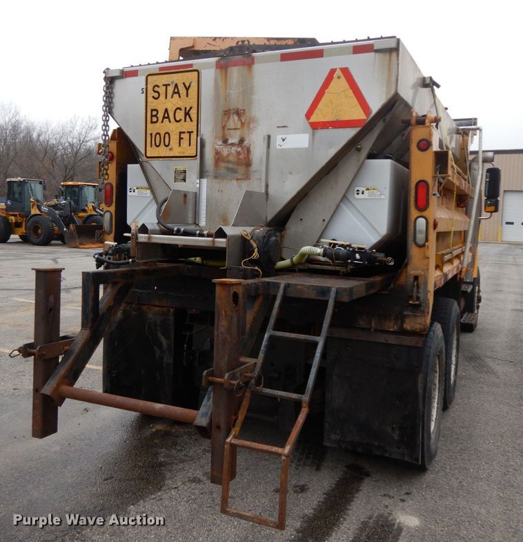 image for item DF6335 2006 International 7400  dump truck