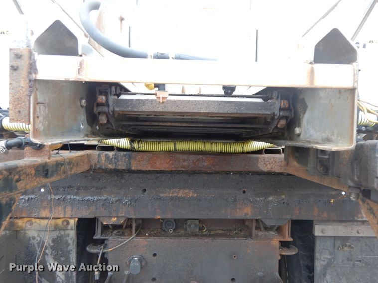 image for item DF6335 2006 International 7400  dump truck