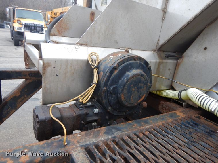 image for item DF6335 2006 International 7400  dump truck