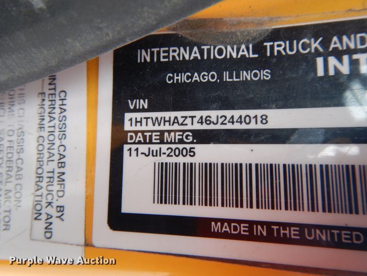 image for item DF6335 2006 International 7400  dump truck