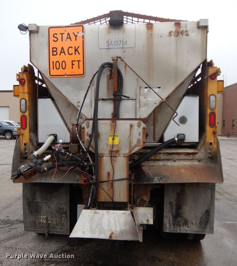 image for item DF6336 2006 International 7400  dump truck