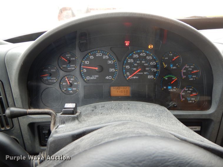 image for item DF6336 2006 International 7400  dump truck