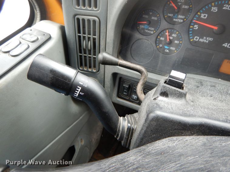 image for item DF6336 2006 International 7400  dump truck