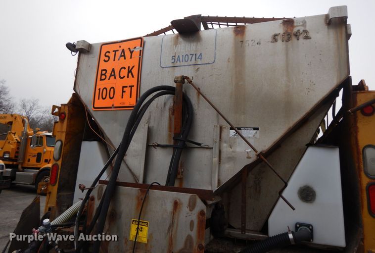 image for item DF6336 2006 International 7400  dump truck