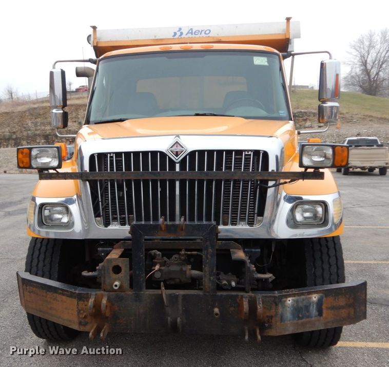 image for item DF6339 2006 International 7400  dump truck