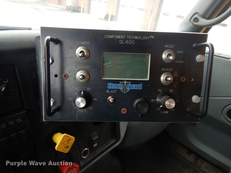 image for item DF6339 2006 International 7400  dump truck