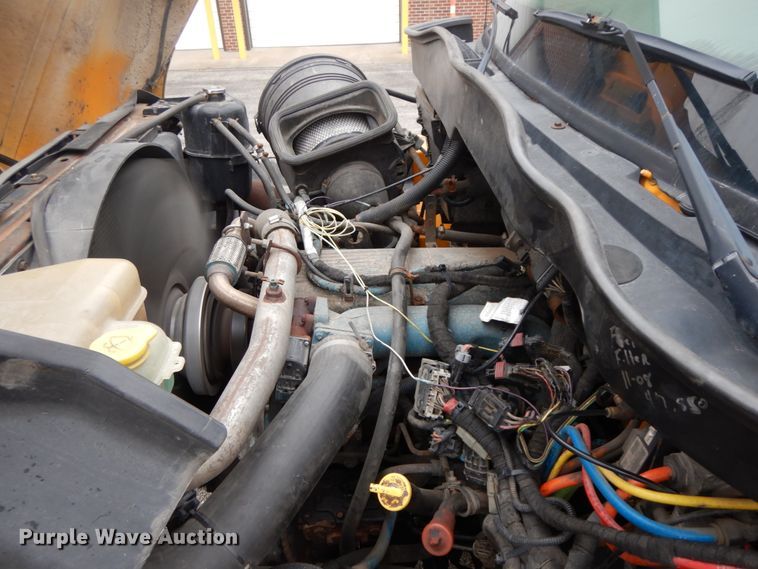 image for item DF6339 2006 International 7400  dump truck