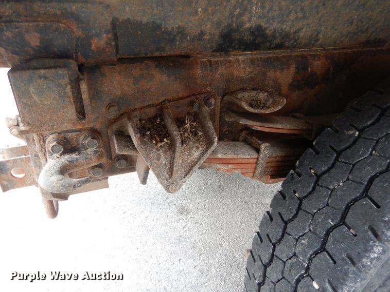 image for item DF6339 2006 International 7400  dump truck