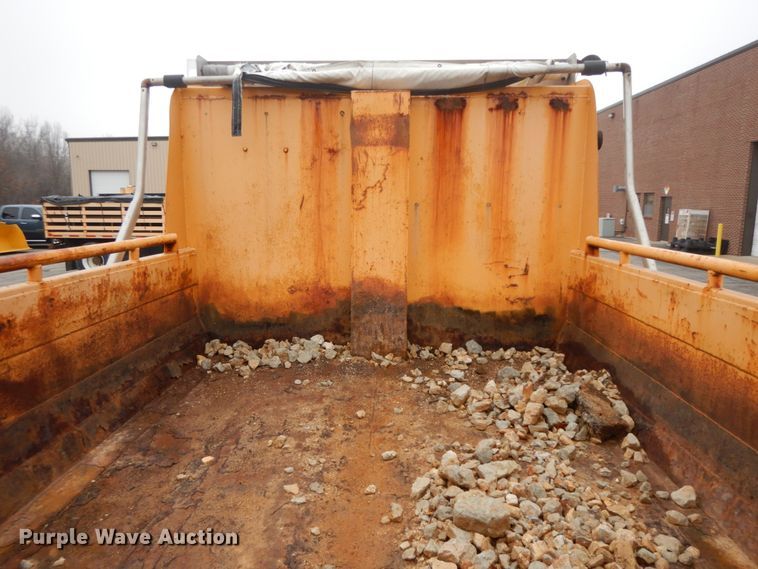 image for item DF6339 2006 International 7400  dump truck