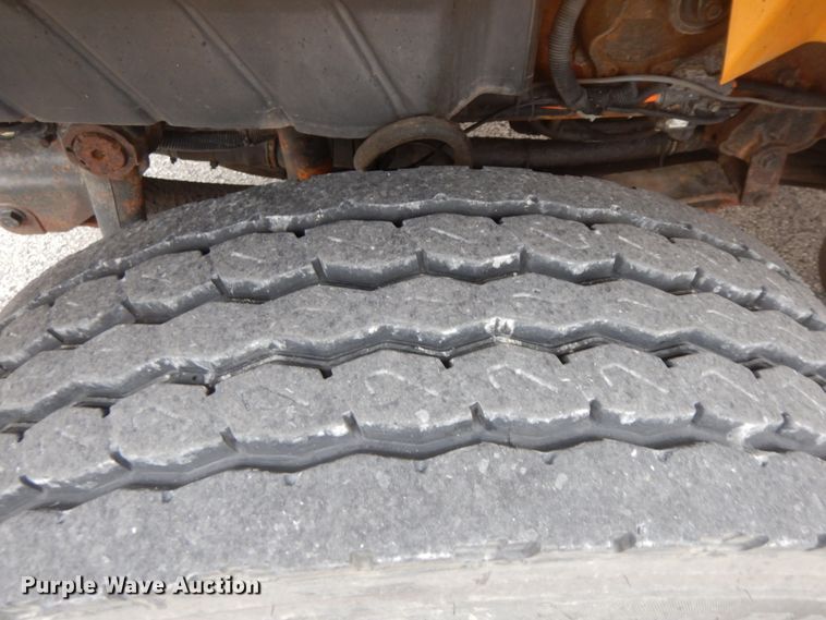 image for item DF6339 2006 International 7400  dump truck