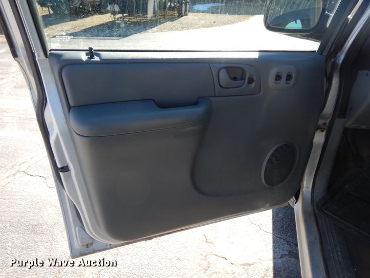 image for item DF6343 2006 Dodge Caravan  van