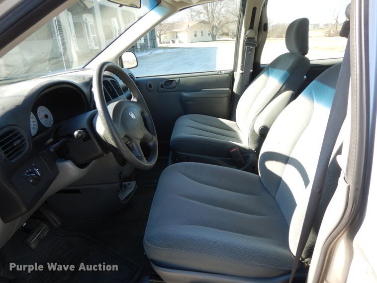 image for item DF6343 2006 Dodge Caravan  van