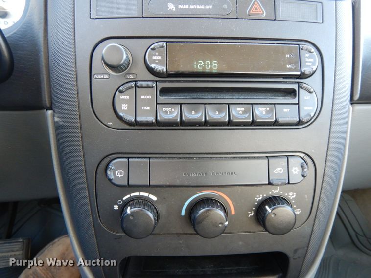 image for item DF6343 2006 Dodge Caravan  van