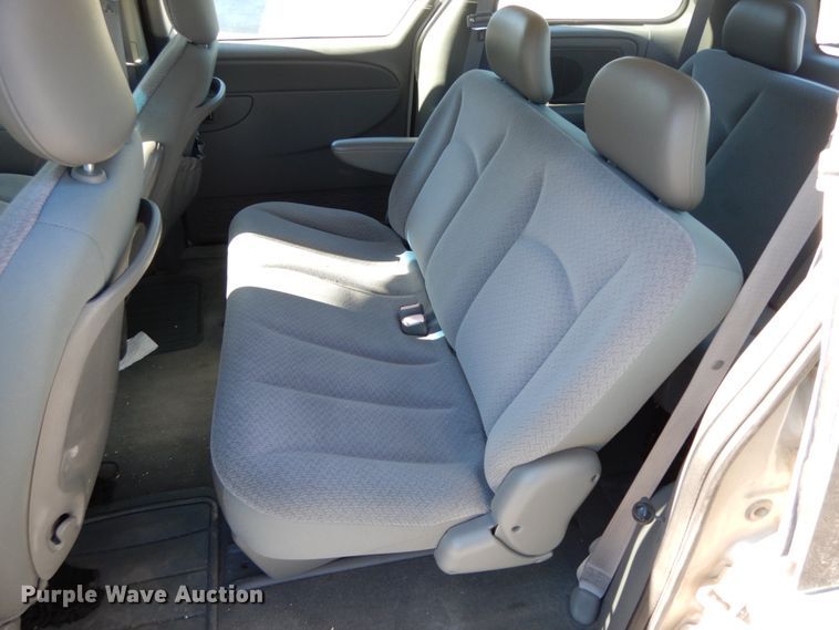 image for item DF6343 2006 Dodge Caravan  van