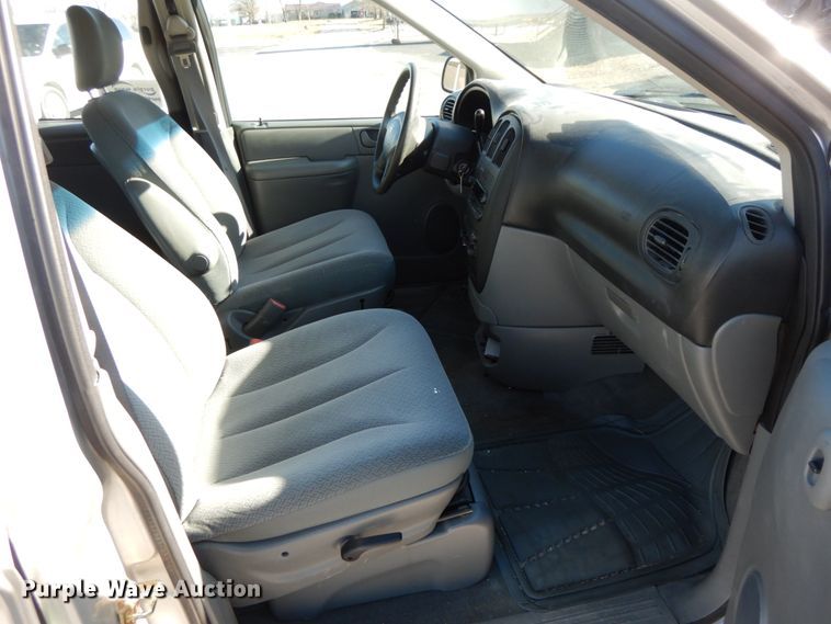 image for item DF6343 2006 Dodge Caravan  van