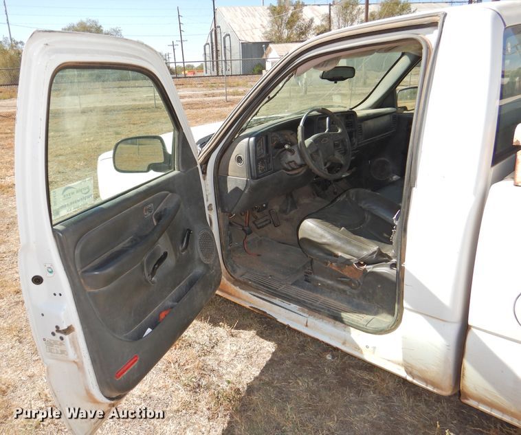 image for item DG1479 2005 Chevrolet Silverado 1500  pickup truck