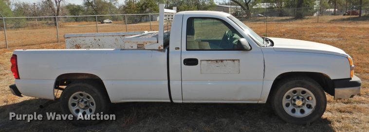 image for item DG1481 2005 Chevrolet Silverado 1500  pickup truck