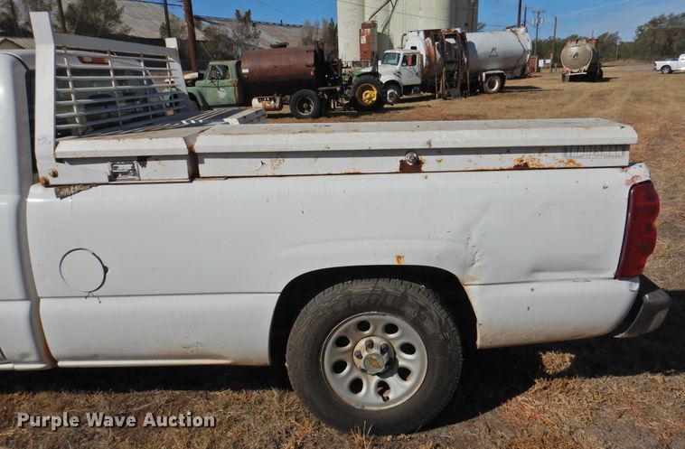 image for item DG1481 2005 Chevrolet Silverado 1500  pickup truck