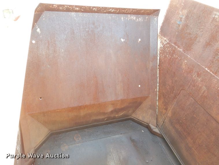 image for item DG1482 1995 Ford L8000  refuse truck