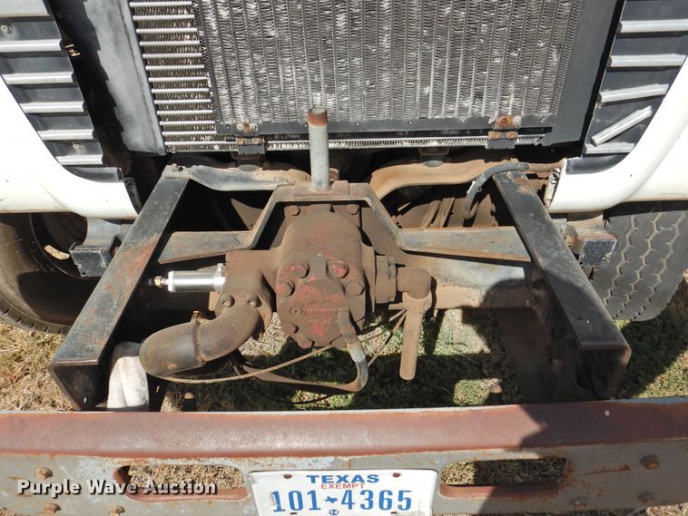 image for item DG1482 1995 Ford L8000  refuse truck