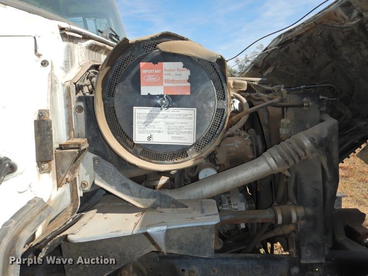 image for item DG1482 1995 Ford L8000  refuse truck