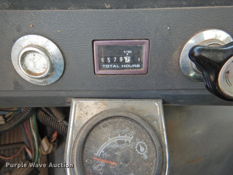 image for item DG1482 1995 Ford L8000  refuse truck