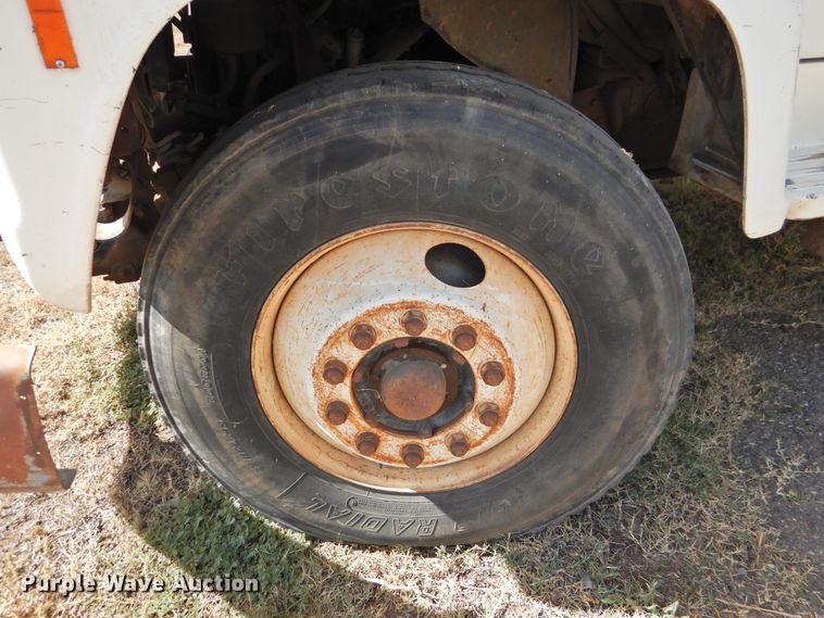 image for item DG1482 1995 Ford L8000  refuse truck